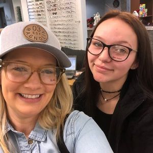 Meet your Posher, Lindsay